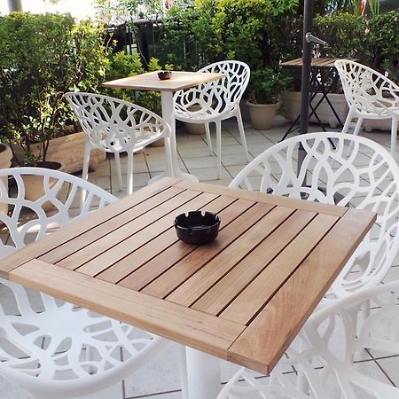 Hotel Aria Di Mare - Bed & Brunch In Centro A Riccione Exterior foto