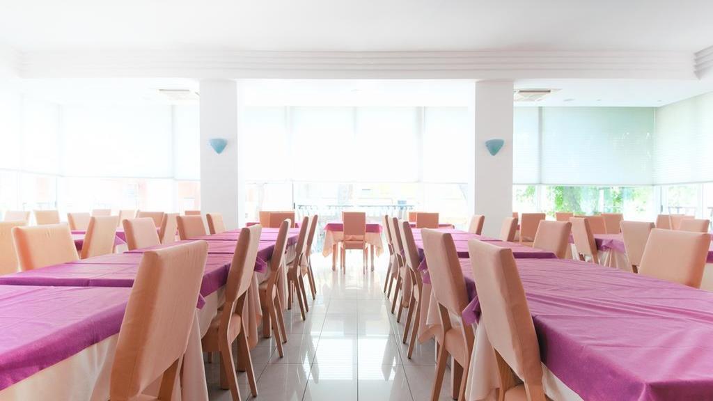 Hotel Aria Di Mare - Bed & Brunch In Centro A Riccione Exterior foto