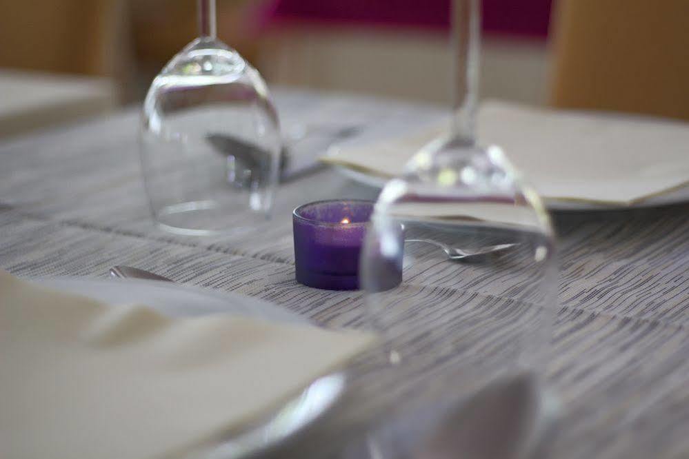 Hotel Aria Di Mare - Bed & Brunch In Centro A Riccione Exterior foto